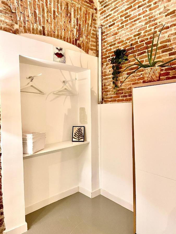 Calle Amparo100 Red Brick Loft For 8 Lavapies Apartamento Madrid